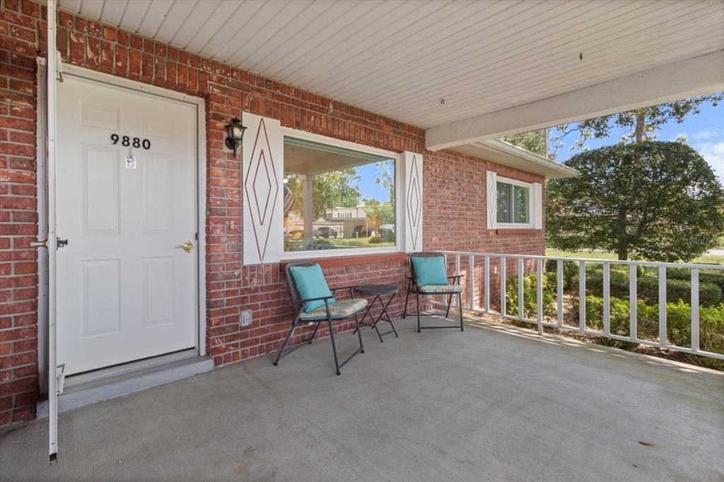 Active With Contract: $255,000 (2 beds, 2 baths, 1748 Square Feet)