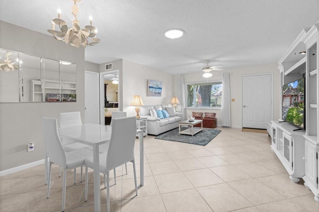 Active With Contract: $255,000 (2 beds, 2 baths, 1748 Square Feet)