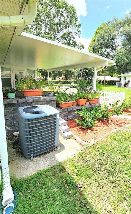 Active With Contract: $255,000 (2 beds, 2 baths, 1748 Square Feet)