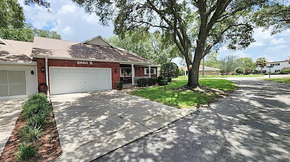 Active With Contract: $255,000 (2 beds, 2 baths, 1748 Square Feet)