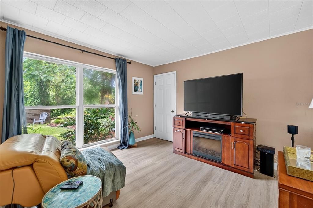 Activo con contrato: $477,400 (3 camas, 2 baños, 1592 Pies cuadrados)