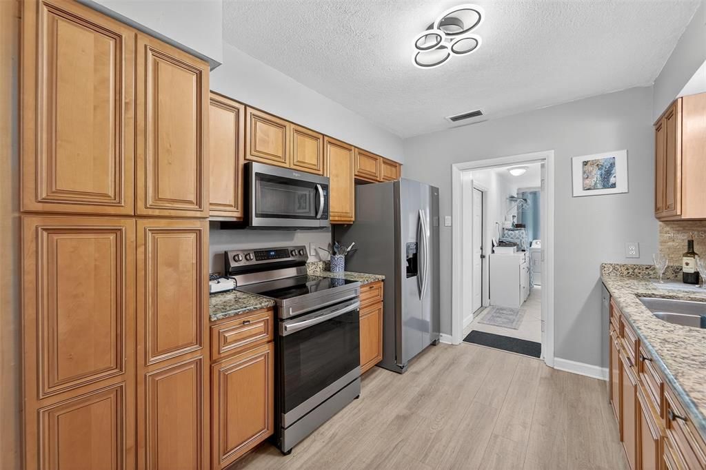 Activo con contrato: $477,400 (3 camas, 2 baños, 1592 Pies cuadrados)