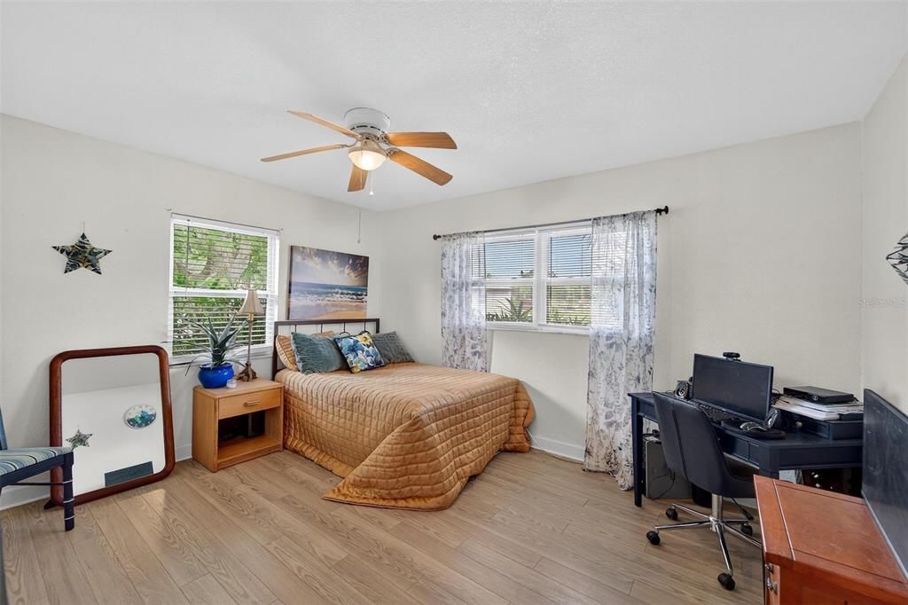 Activo con contrato: $477,400 (3 camas, 2 baños, 1592 Pies cuadrados)