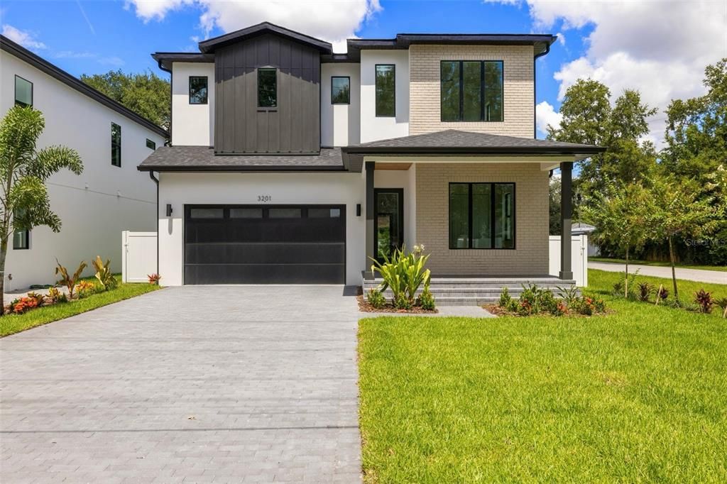 Recently Sold: $1,300,000 (4 beds, 3 baths, 3181 Square Feet)