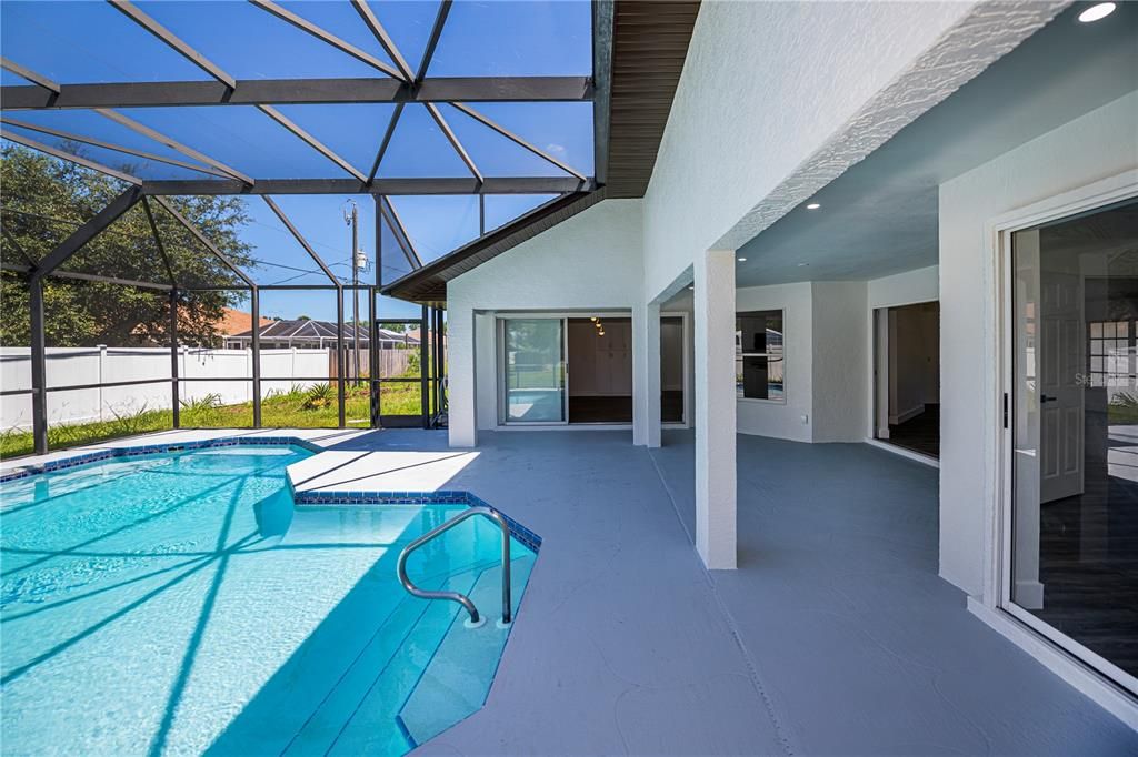 En Venta: $419,000 (4 camas, 2 baños, 2182 Pies cuadrados)