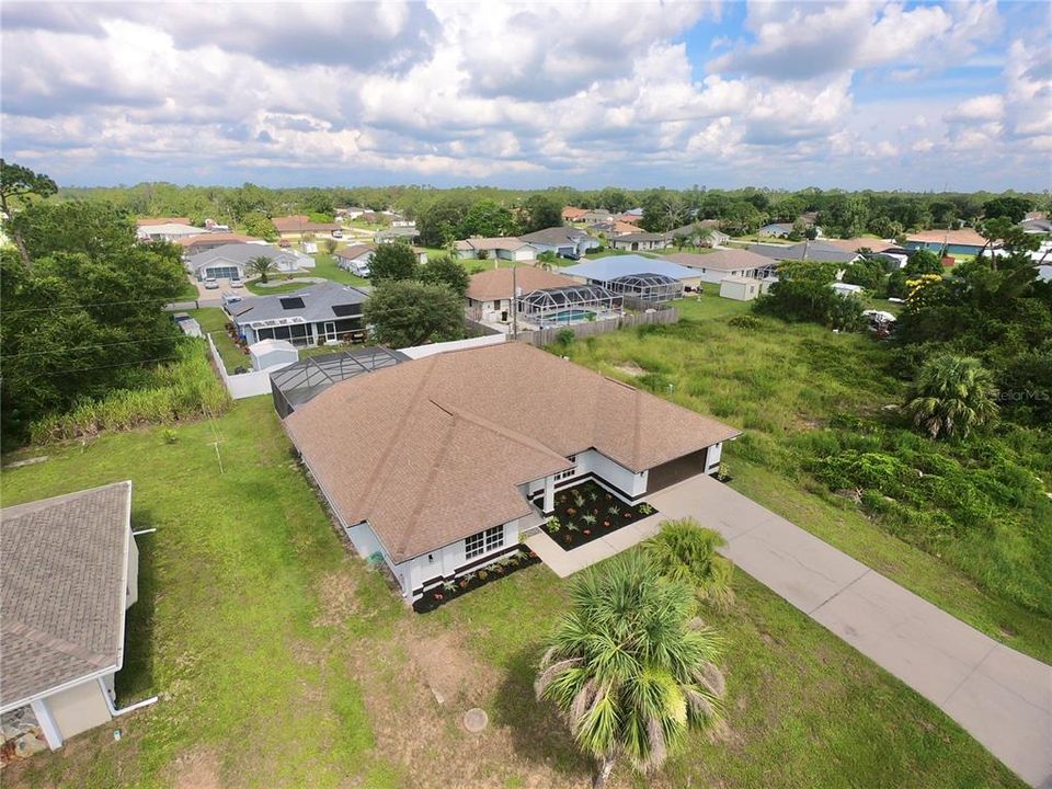 En Venta: $419,000 (4 camas, 2 baños, 2182 Pies cuadrados)