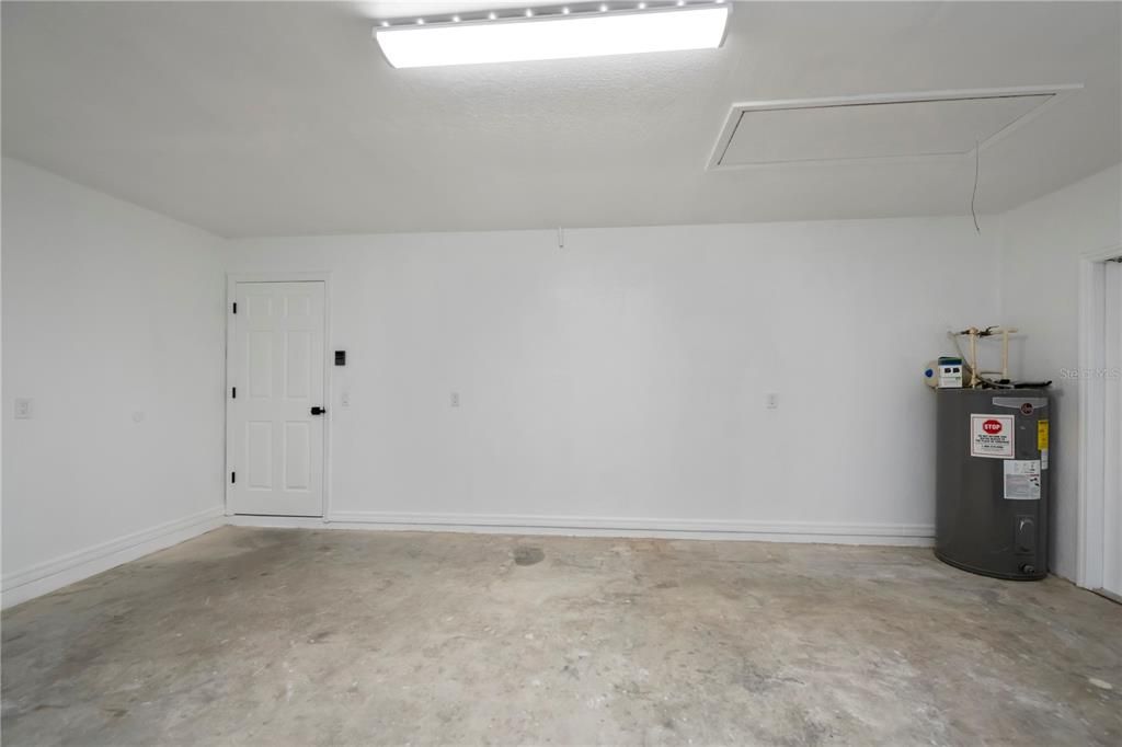 En Venta: $419,000 (4 camas, 2 baños, 2182 Pies cuadrados)