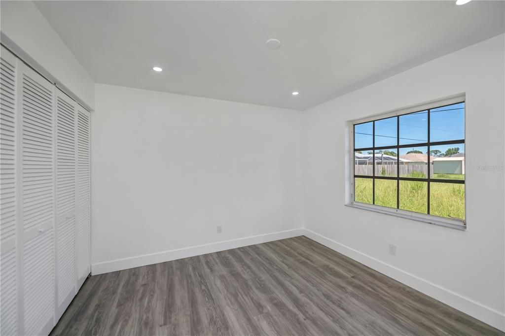 En Venta: $419,000 (4 camas, 2 baños, 2182 Pies cuadrados)