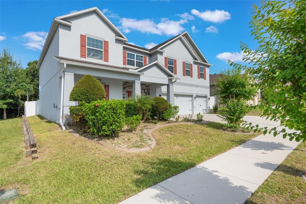 На продажу: $570,000 (6 спален, 4 ванн, 3908 Квадратных фут)