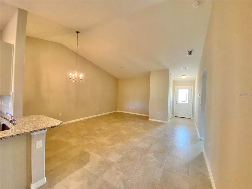 En Venta: $585,000 (6 camas, 0 baños, 2430 Pies cuadrados)