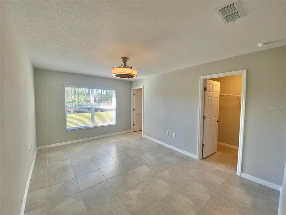 En Venta: $585,000 (6 camas, 0 baños, 2430 Pies cuadrados)