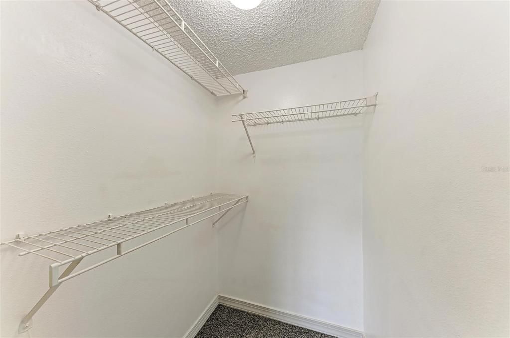 For Sale: $160,000 (2 beds, 2 baths, 978 Square Feet)