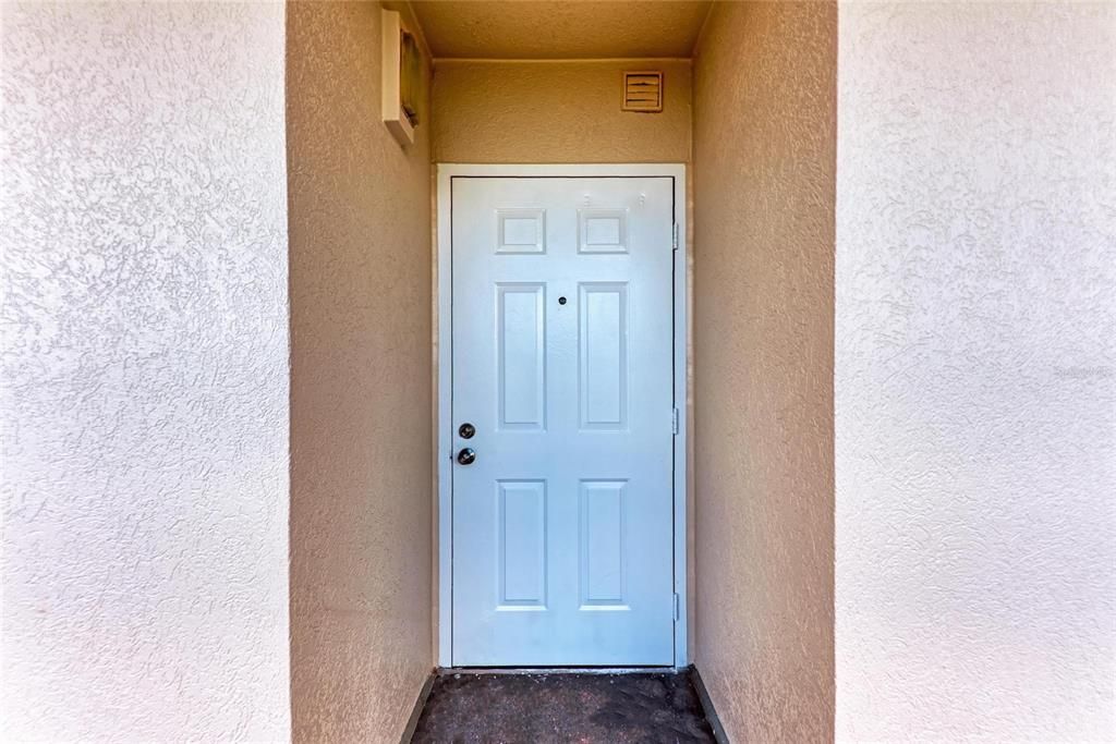 For Sale: $160,000 (2 beds, 2 baths, 978 Square Feet)