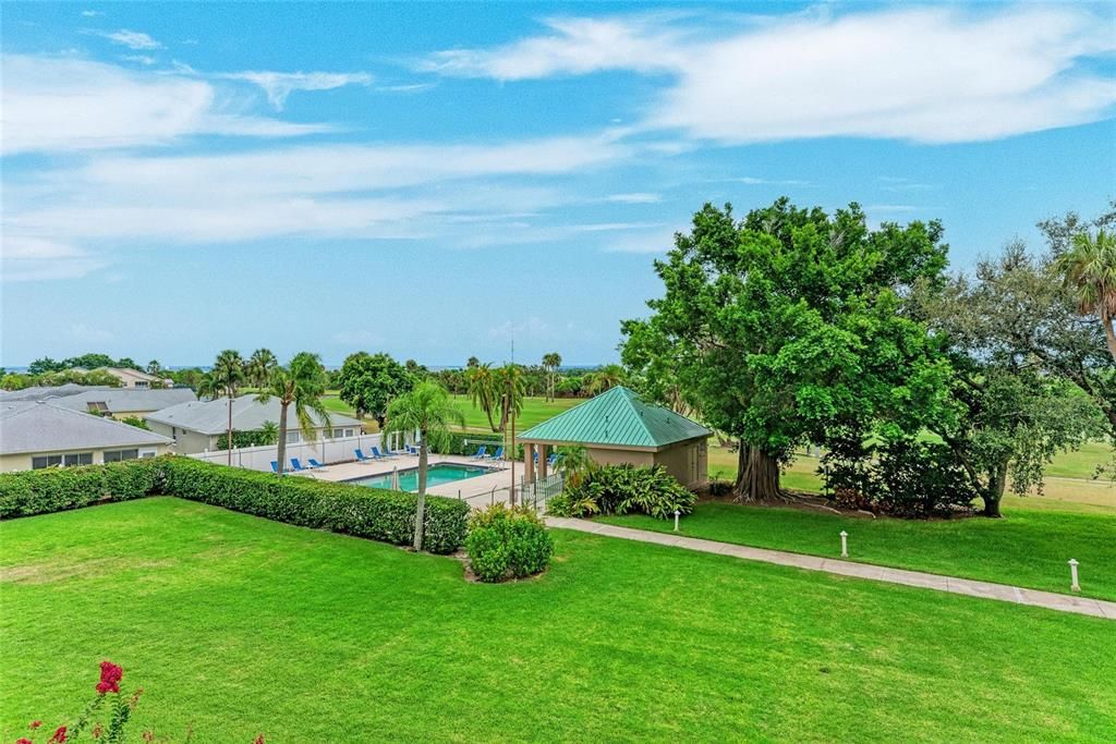 For Sale: $160,000 (2 beds, 2 baths, 978 Square Feet)