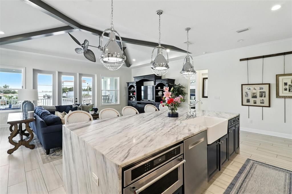 For Sale: $3,200,000 (5 beds, 4 baths, 3250 Square Feet)