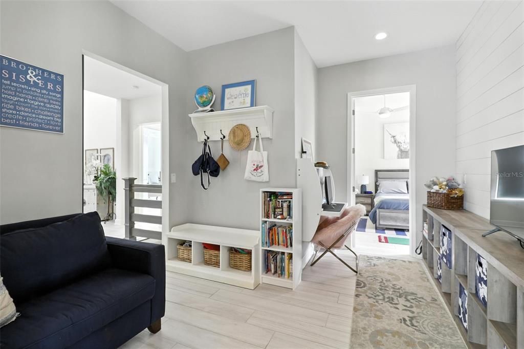 For Sale: $3,200,000 (5 beds, 4 baths, 3250 Square Feet)