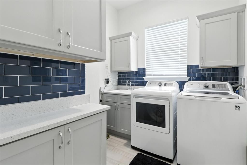 For Sale: $3,200,000 (5 beds, 4 baths, 3250 Square Feet)