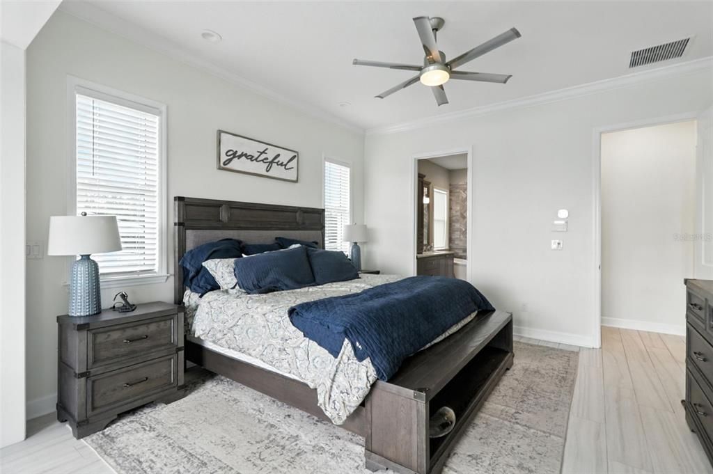 For Sale: $3,200,000 (5 beds, 4 baths, 3250 Square Feet)