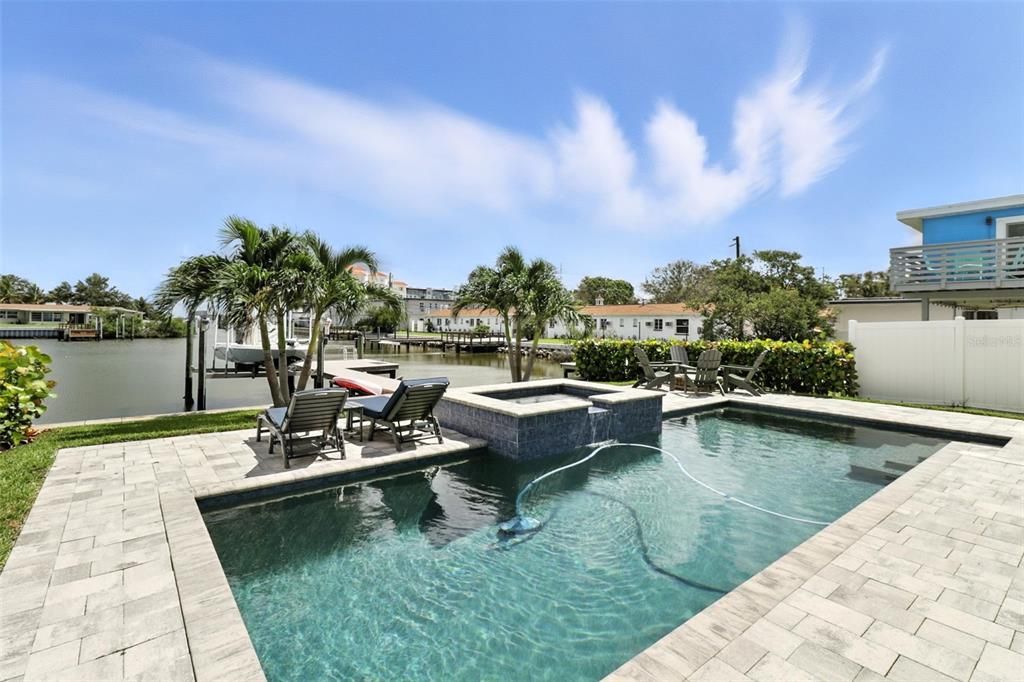 For Sale: $3,200,000 (5 beds, 4 baths, 3250 Square Feet)