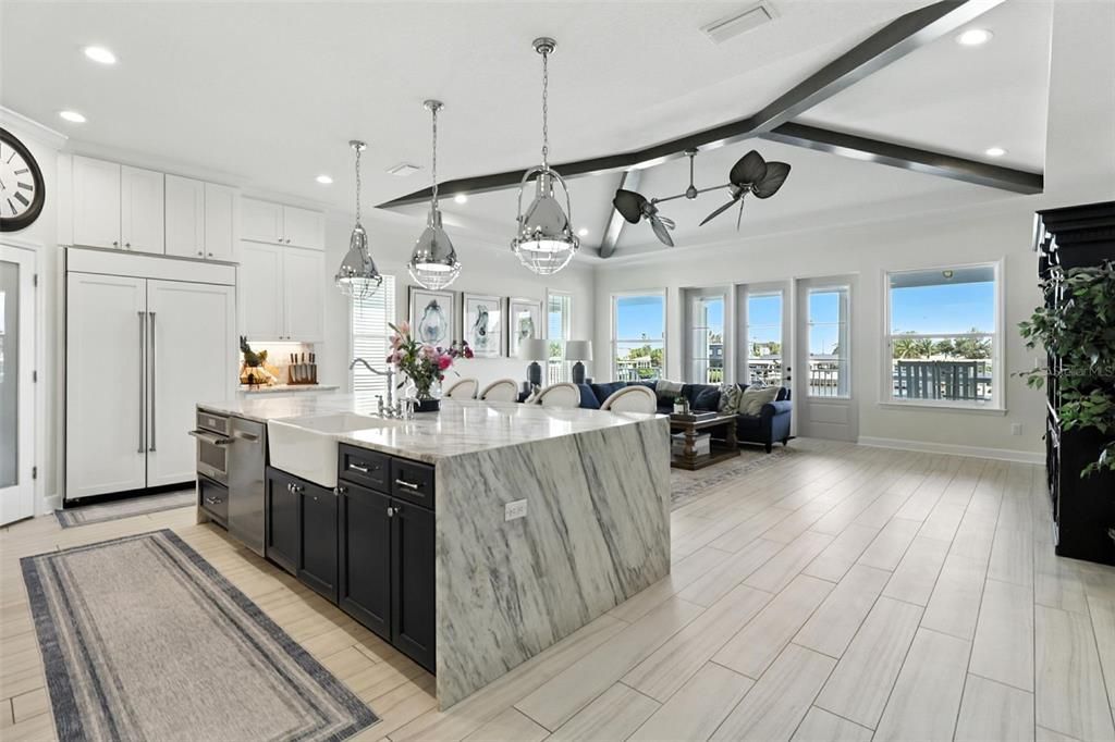 For Sale: $3,200,000 (5 beds, 4 baths, 3250 Square Feet)