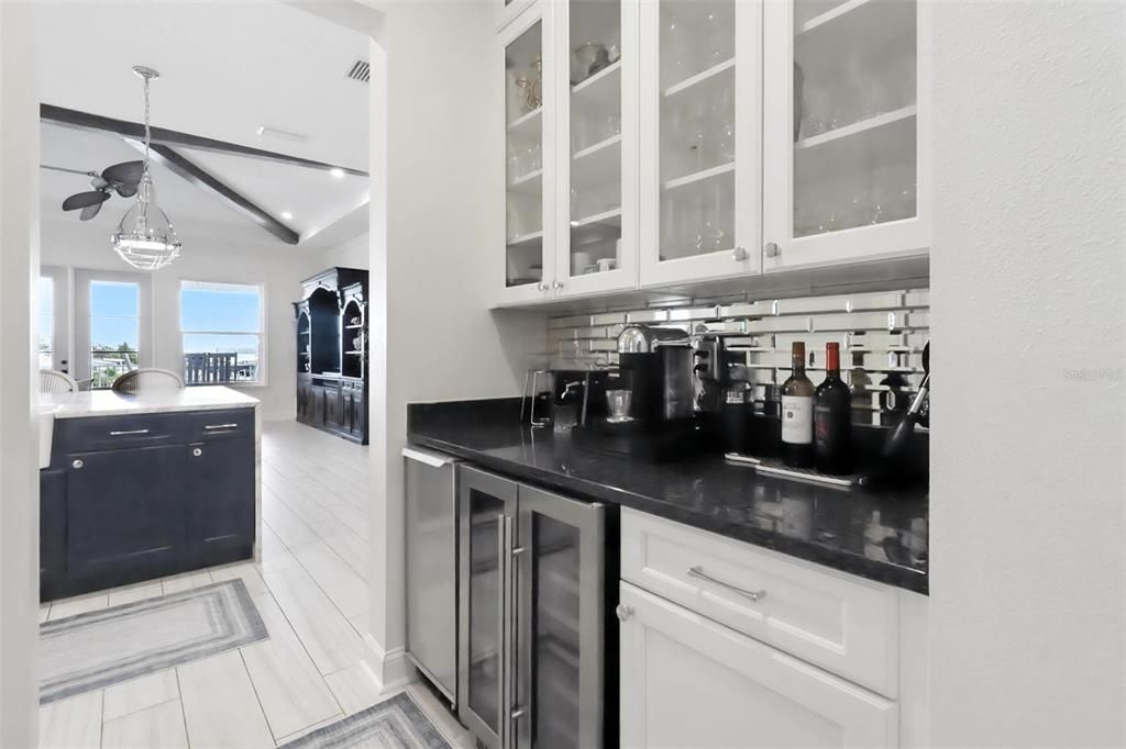 For Sale: $3,200,000 (5 beds, 4 baths, 3250 Square Feet)