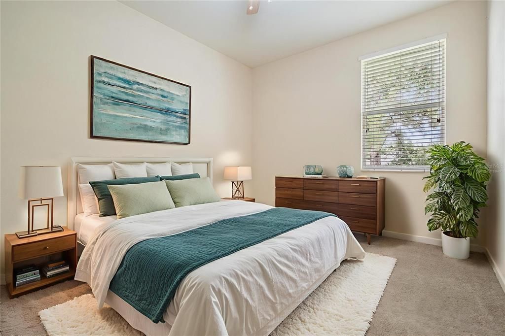 Под контрактом: $260,000 (3 спален, 2 ванн, 1706 Квадратных фут)