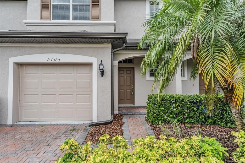 Под контрактом: $260,000 (3 спален, 2 ванн, 1706 Квадратных фут)