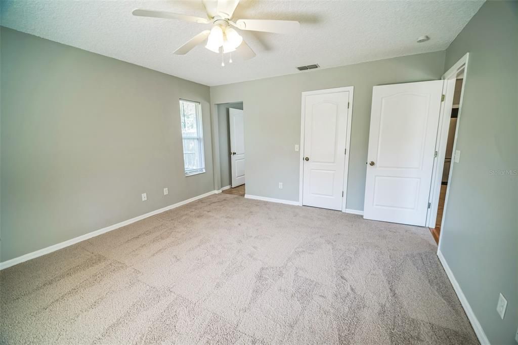 待售: $365,000 (3 贝兹, 2 浴室, 1421 平方英尺)