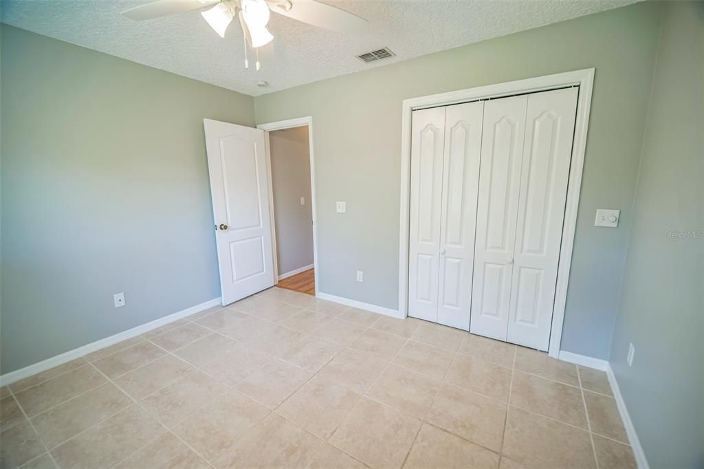 待售: $365,000 (3 贝兹, 2 浴室, 1421 平方英尺)