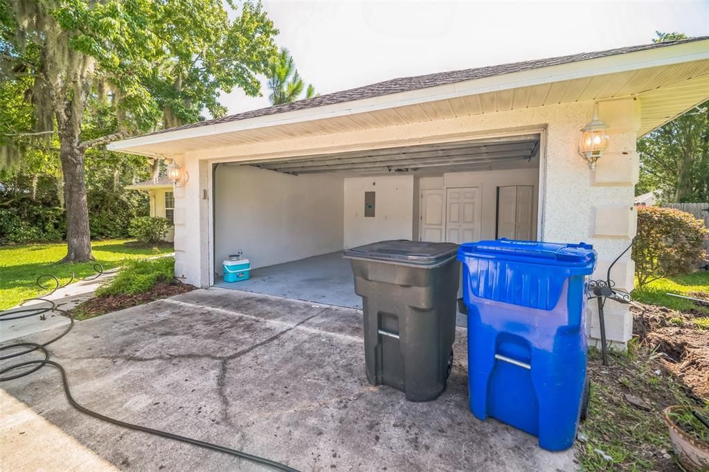 待售: $365,000 (3 贝兹, 2 浴室, 1421 平方英尺)