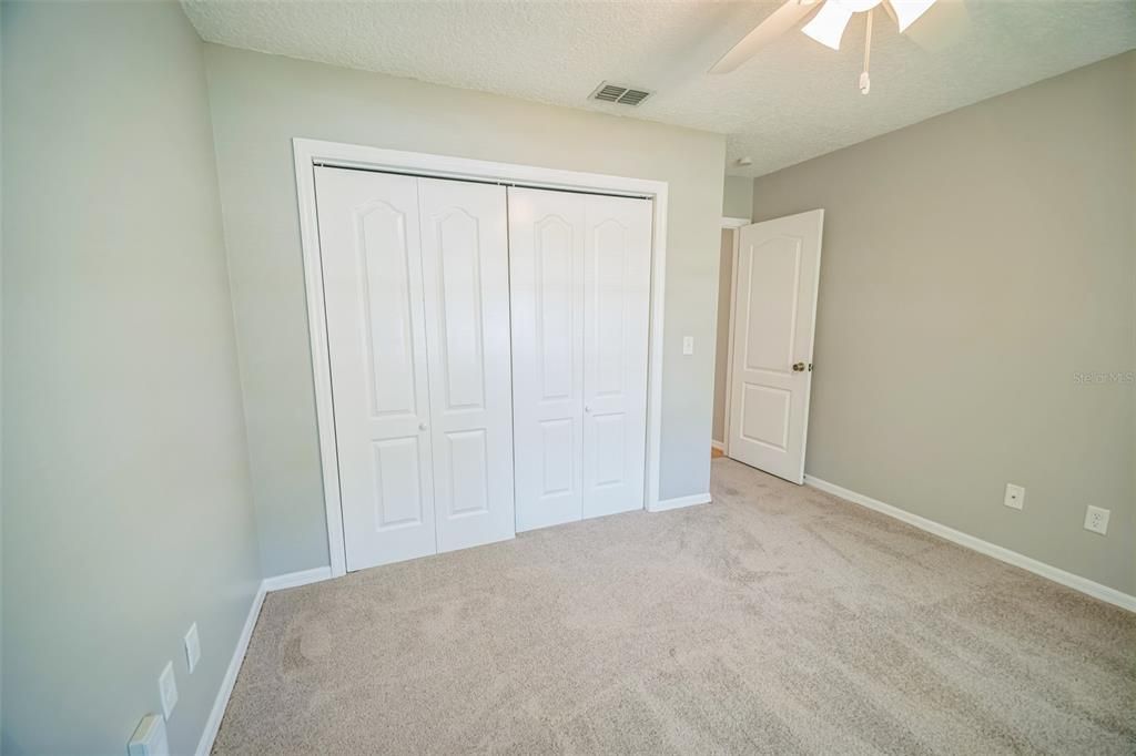 待售: $365,000 (3 贝兹, 2 浴室, 1421 平方英尺)