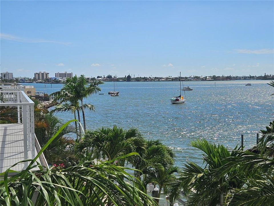 待售: $1,999,000 (3 贝兹, 3 浴室, 2728 平方英尺)