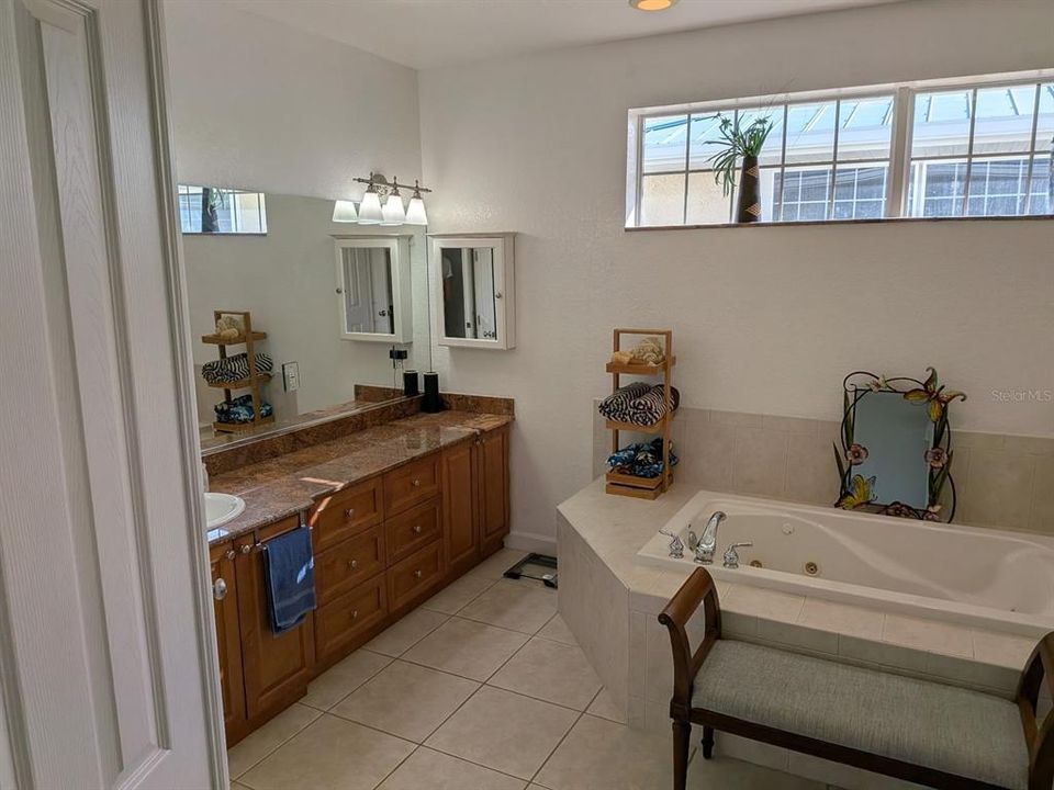 待售: $1,999,000 (3 贝兹, 3 浴室, 2728 平方英尺)