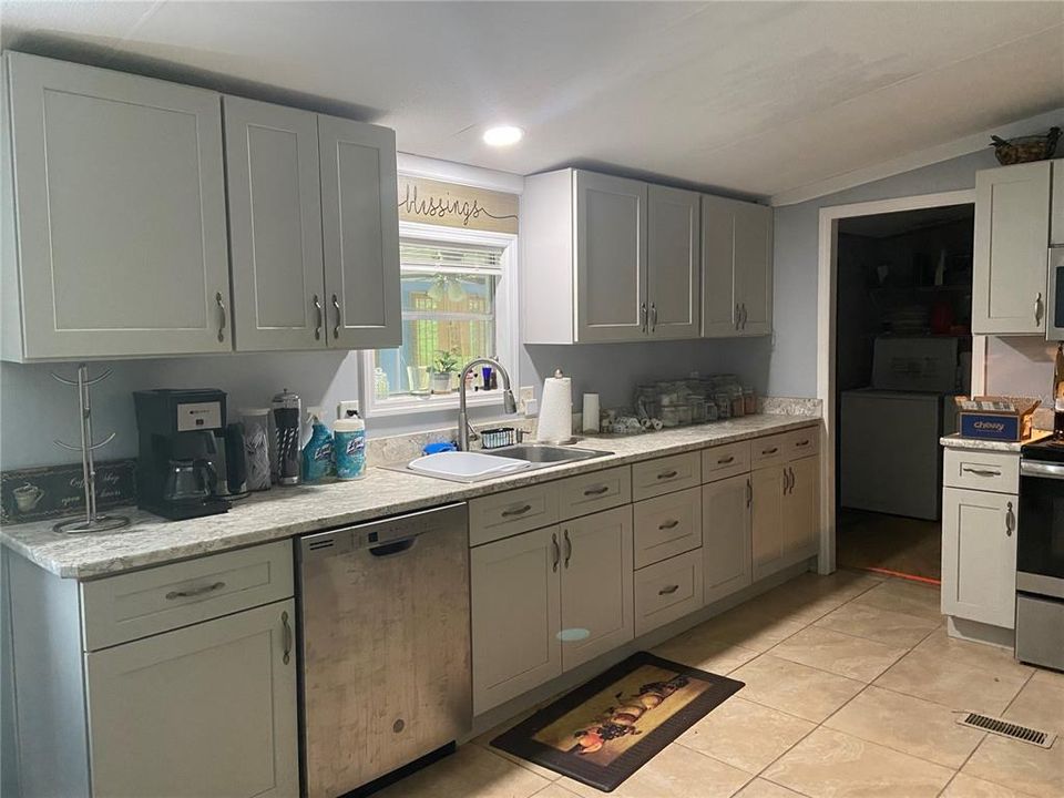 For Sale: $170,000 (4 beds, 2 baths, 1848 Square Feet)