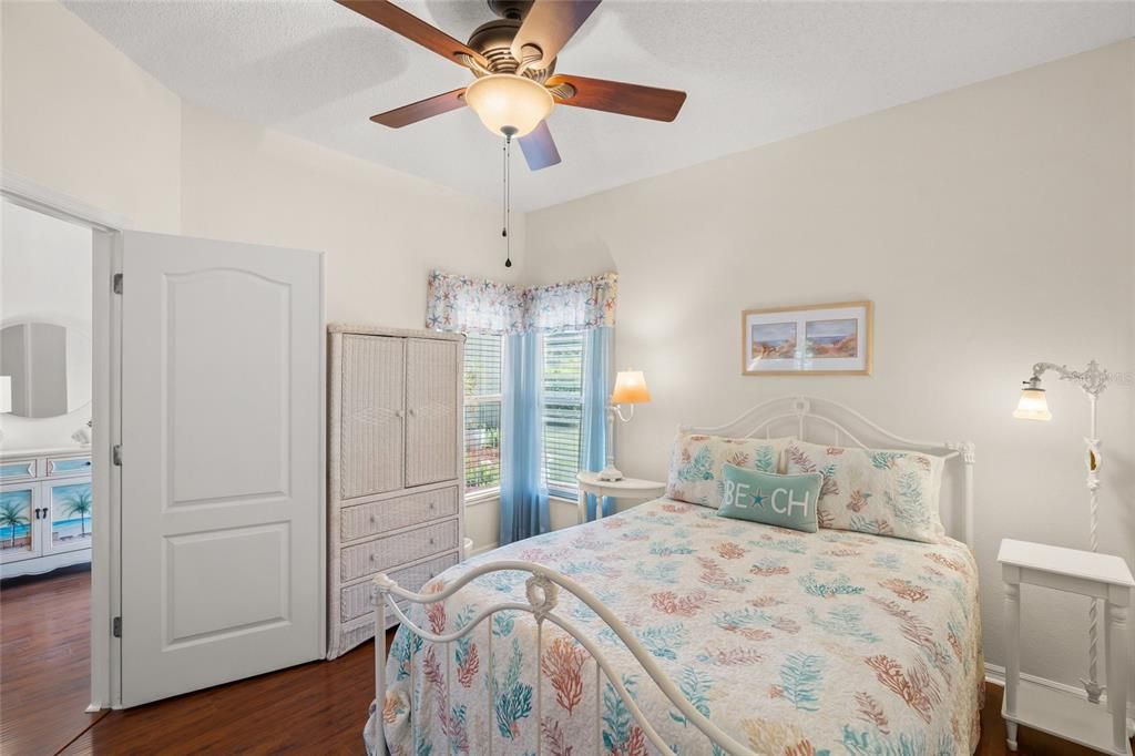 На продажу: $445,000 (3 спален, 2 ванн, 1442 Квадратных фут)