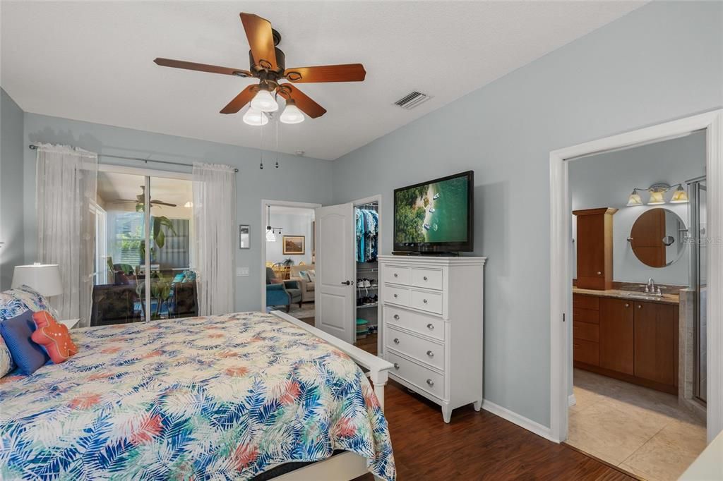 На продажу: $445,000 (3 спален, 2 ванн, 1442 Квадратных фут)