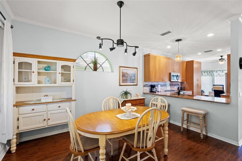 На продажу: $445,000 (3 спален, 2 ванн, 1442 Квадратных фут)