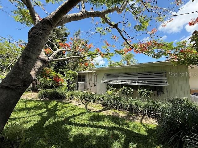 Под контрактом: $269,900 (2 спален, 2 ванн, 1271 Квадратных фут)