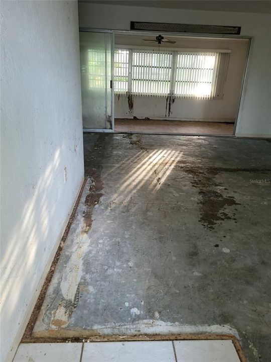 Под контрактом: $269,900 (2 спален, 2 ванн, 1271 Квадратных фут)