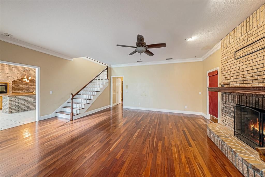 For Sale: $683,999 (5 beds, 4 baths, 3501 Square Feet)