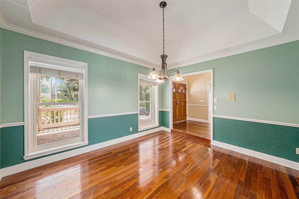 For Sale: $683,999 (5 beds, 4 baths, 3501 Square Feet)