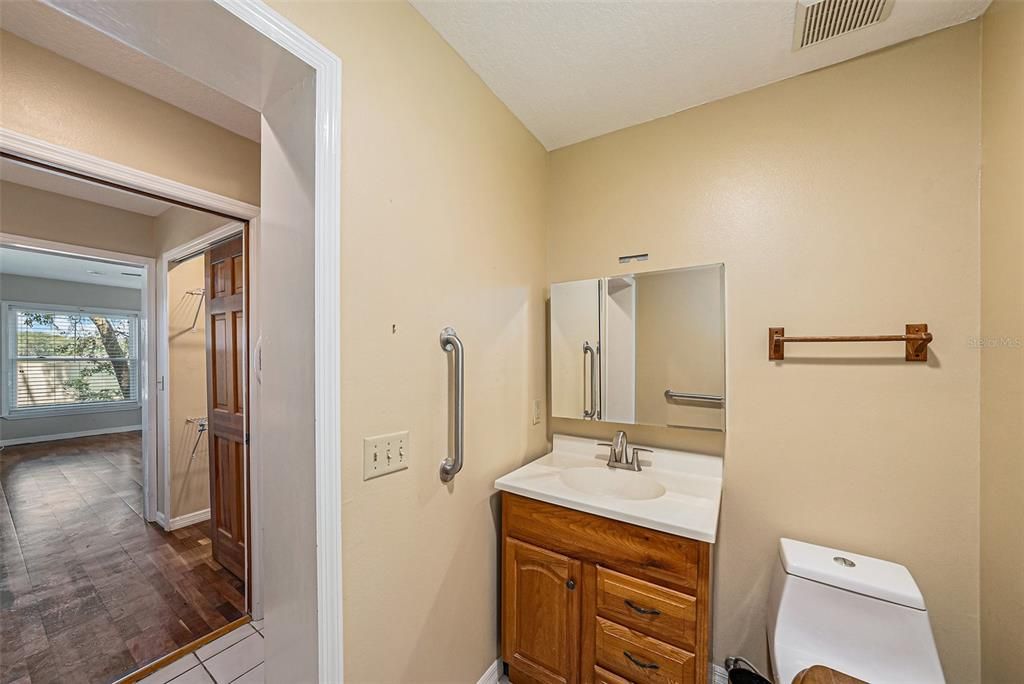 For Sale: $683,999 (5 beds, 4 baths, 3501 Square Feet)