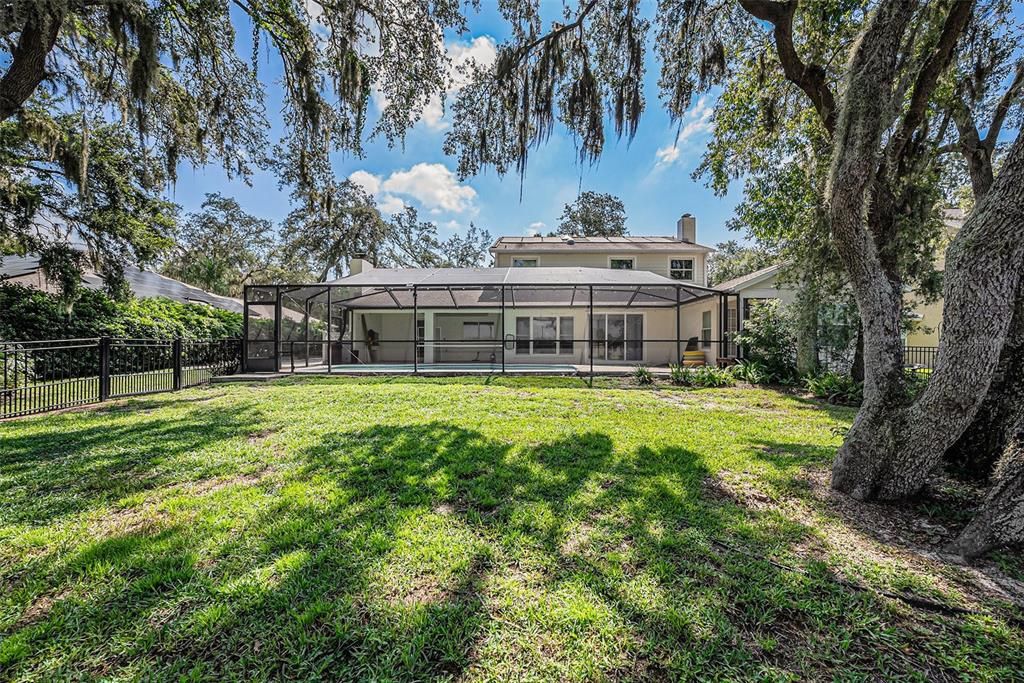 For Sale: $683,999 (5 beds, 4 baths, 3501 Square Feet)