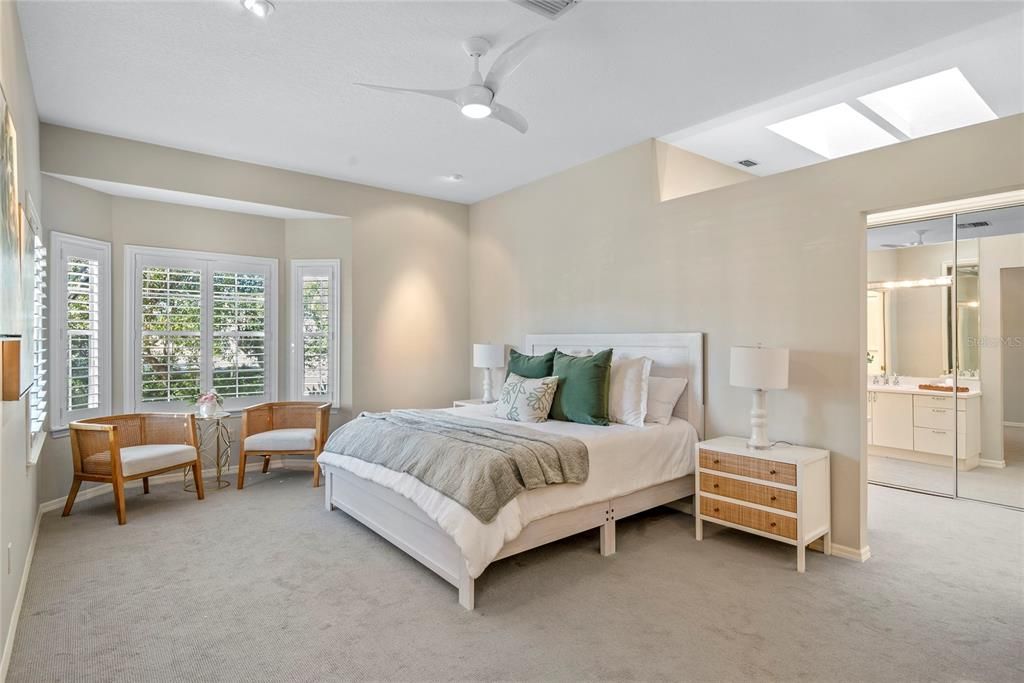 На продажу: $649,000 (3 спален, 2 ванн, 1951 Квадратных фут)