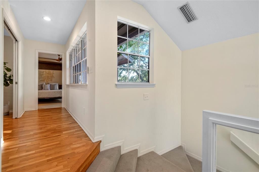 На продажу: $649,000 (3 спален, 2 ванн, 1951 Квадратных фут)