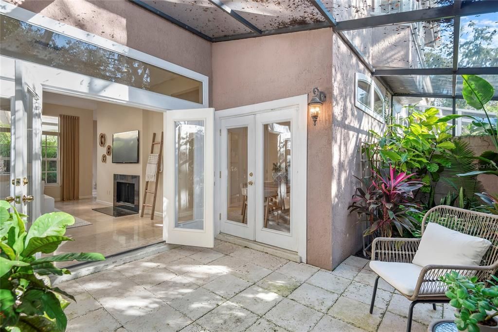 На продажу: $649,000 (3 спален, 2 ванн, 1951 Квадратных фут)