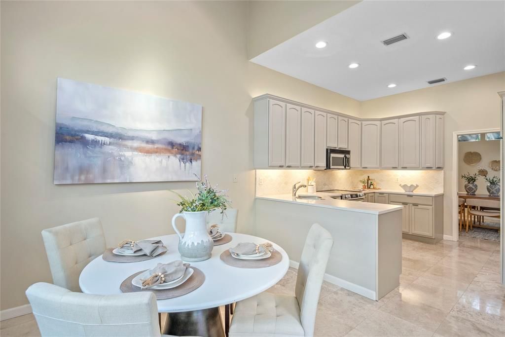 На продажу: $649,000 (3 спален, 2 ванн, 1951 Квадратных фут)