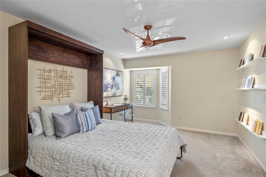 На продажу: $649,000 (3 спален, 2 ванн, 1951 Квадратных фут)