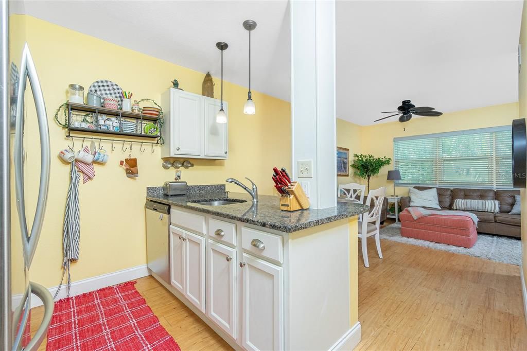 For Sale: $338,500 (2 beds, 2 baths, 754 Square Feet)