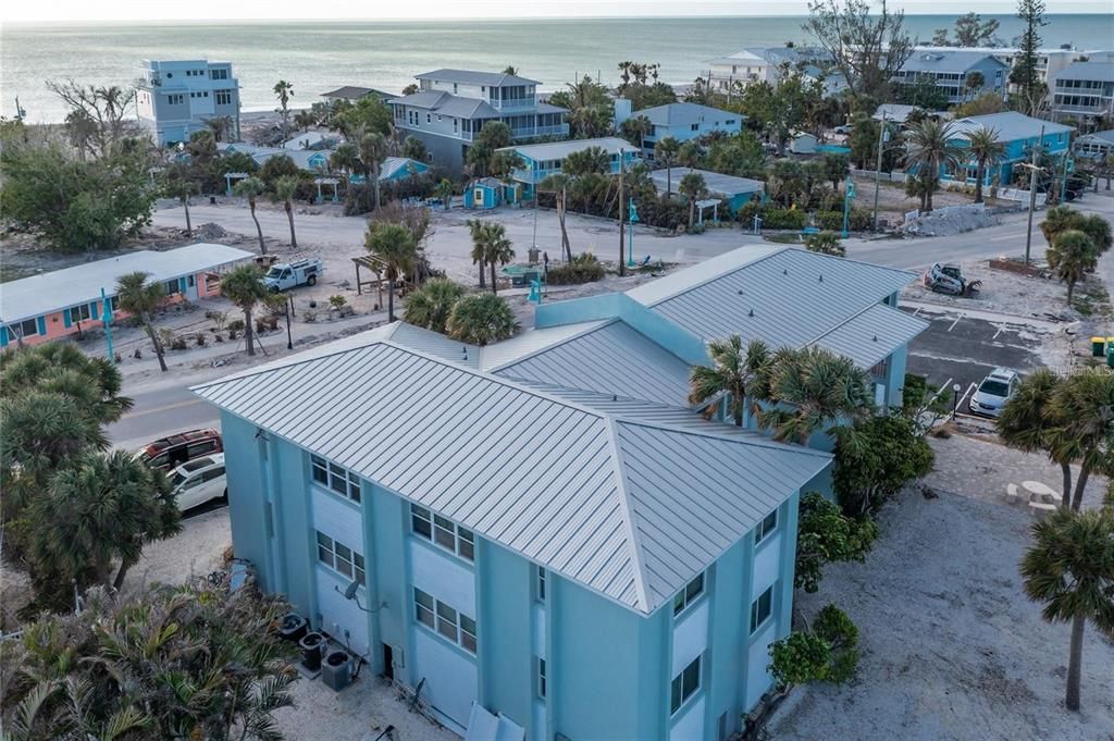 For Sale: $338,500 (2 beds, 2 baths, 754 Square Feet)